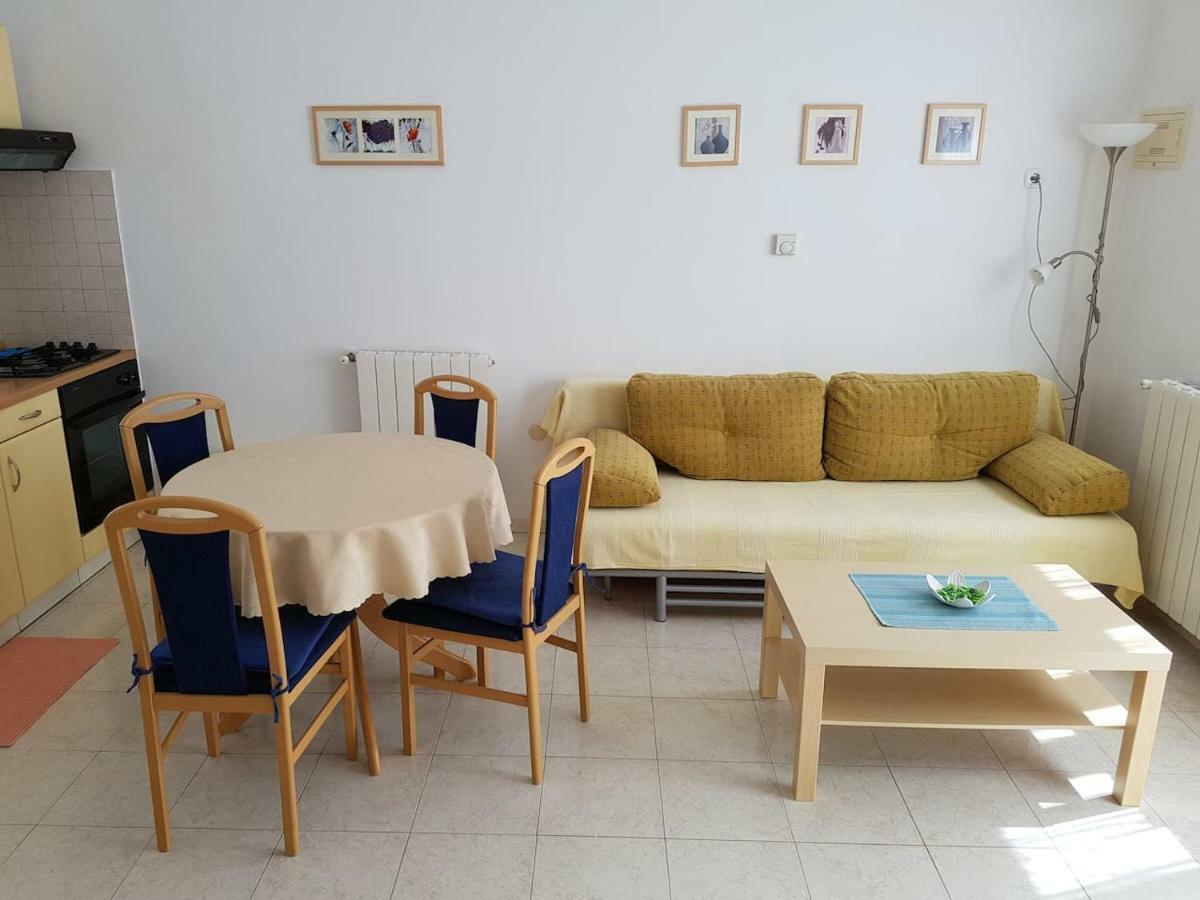 Apartman Vida Pula Exterior photo